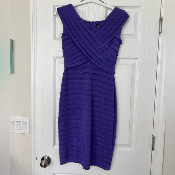 Adrianna Papell Sheath Dress size 6 Shutter Pleat - Picture 4 of 7